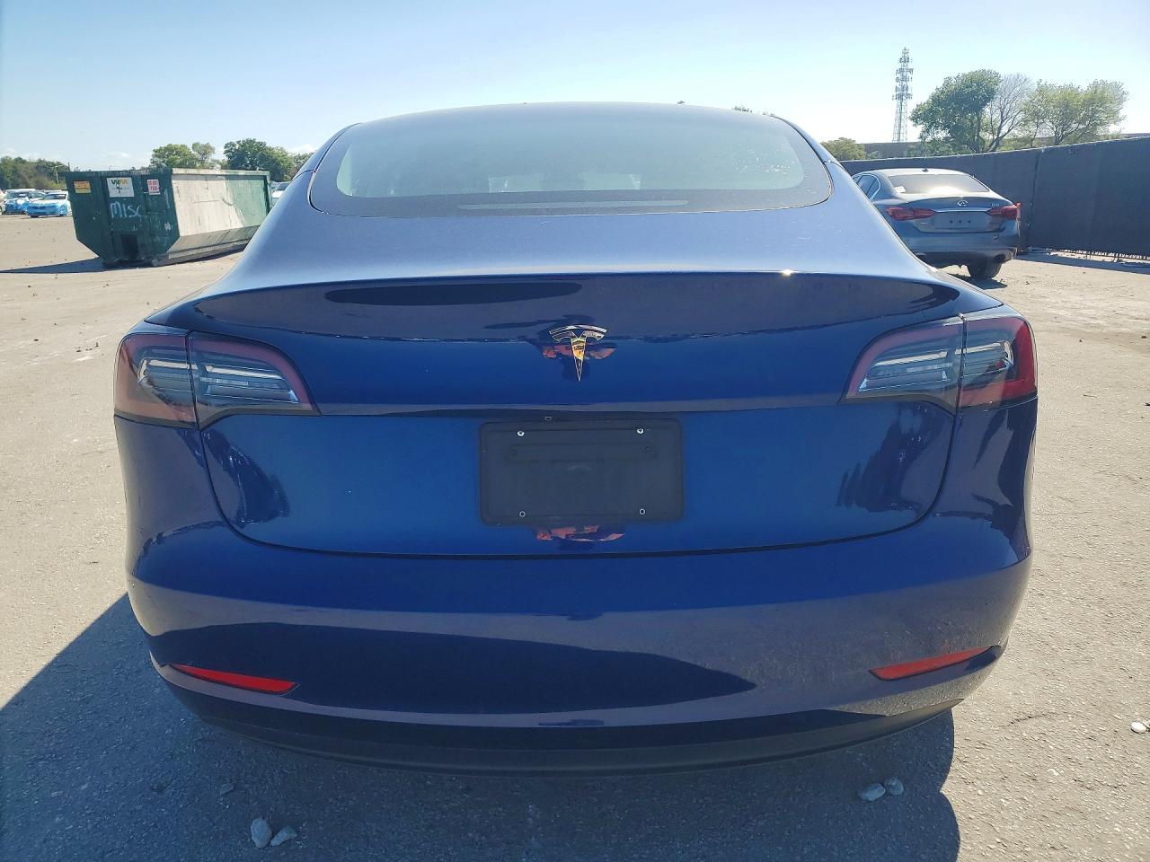2023 Tesla Model 3 - Image 6