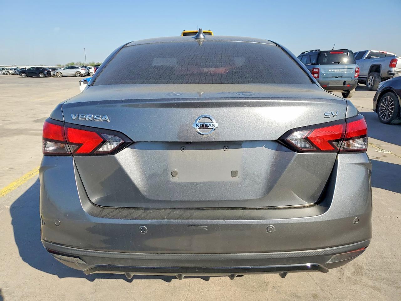 2020 Nissan Versa Sv - Image 6