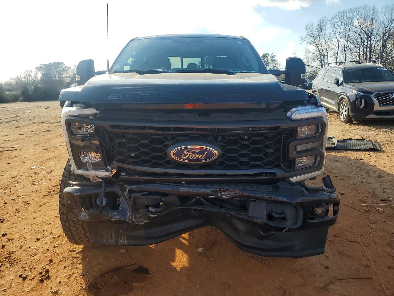 2024 Ford F350 Super Duty - Image 5