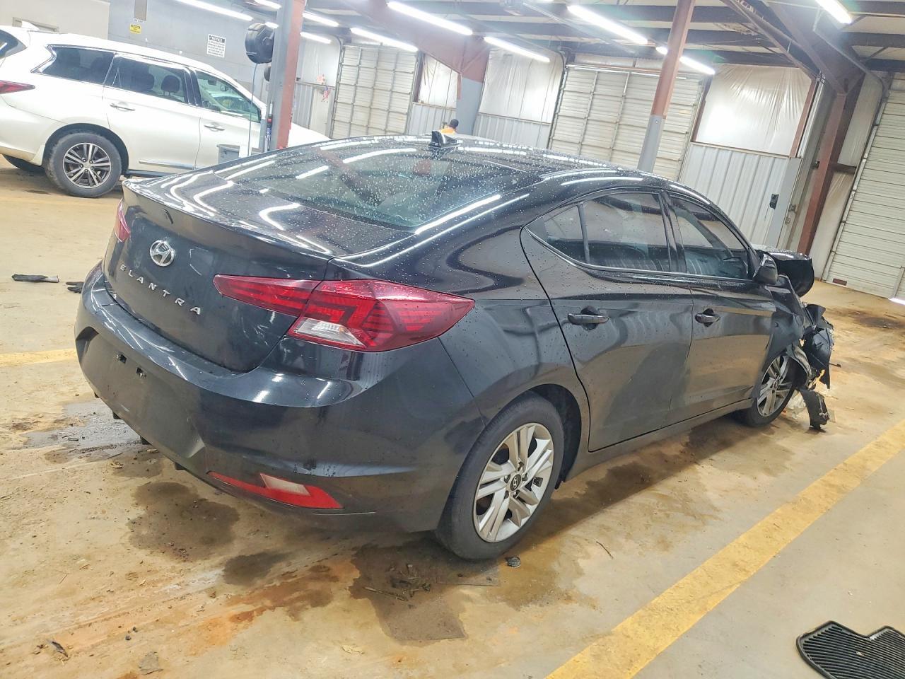 2020 Hyundai Elantra Sel - Image 3