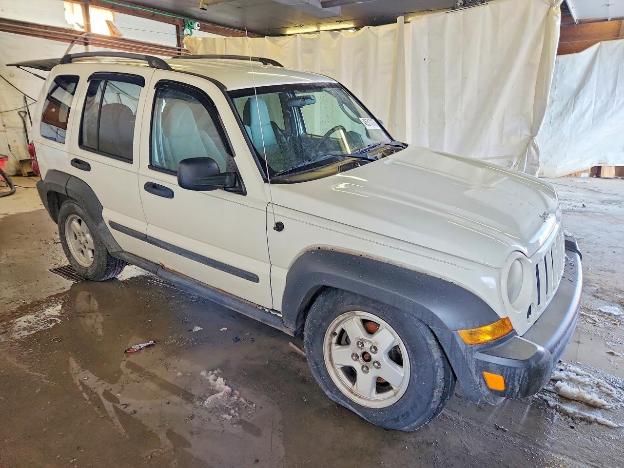 2006 Jeep Liberty Sport - Image 4