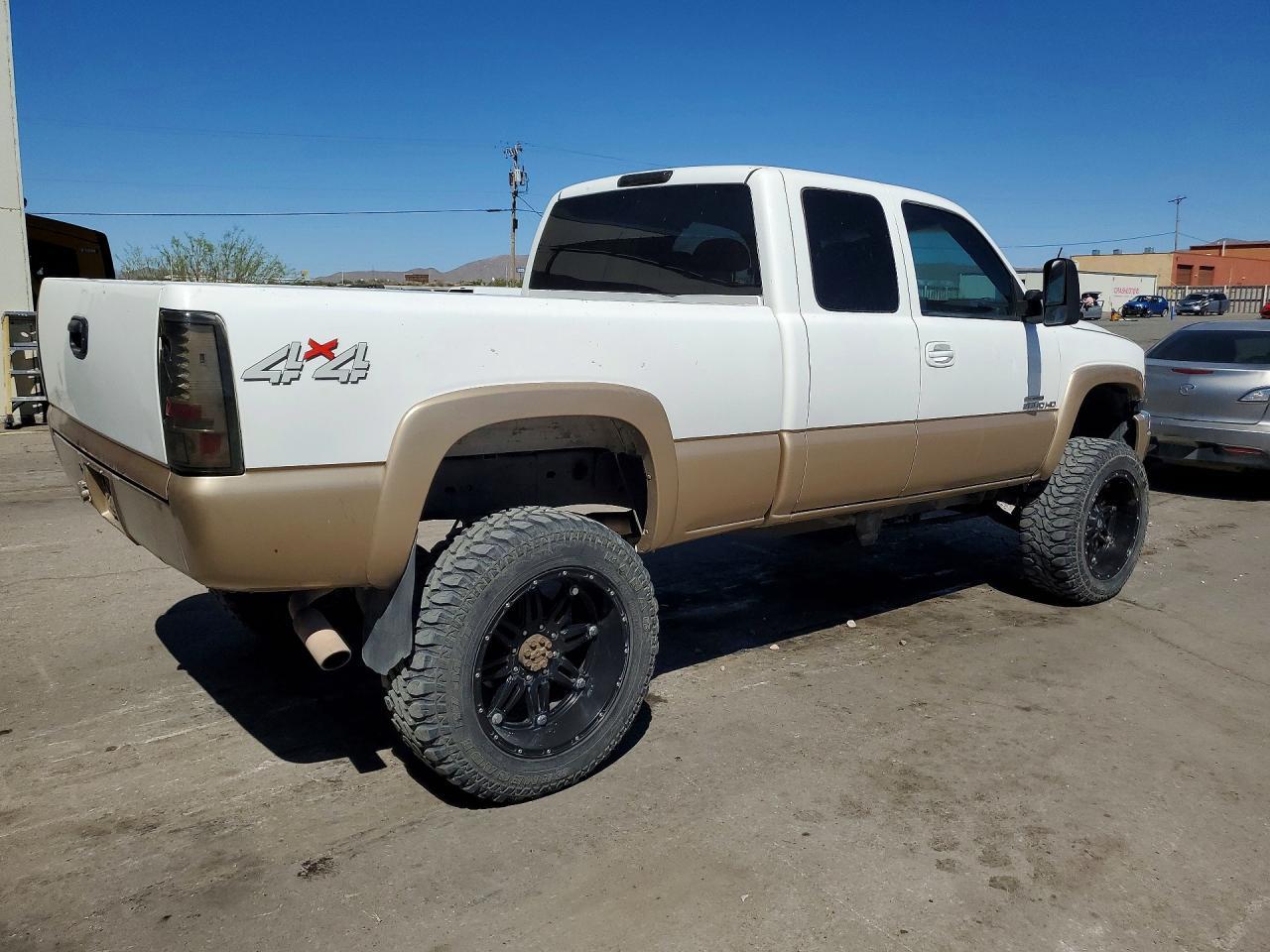 2004 GMC Sierra K2500 Heavy Duty - Фото 3