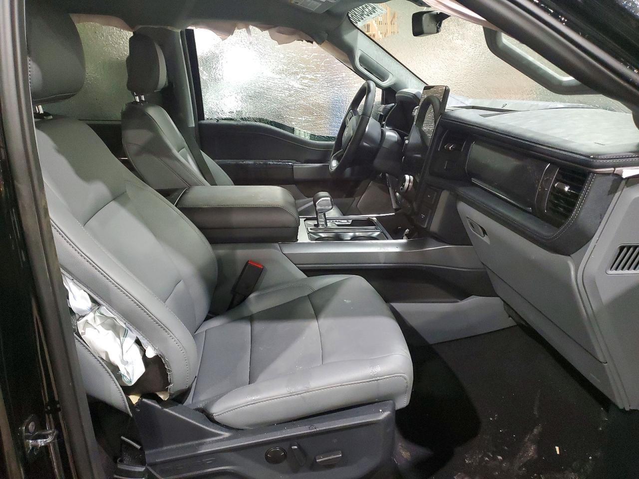 2025 Ford F150 Lightning Xlt - Фото 7