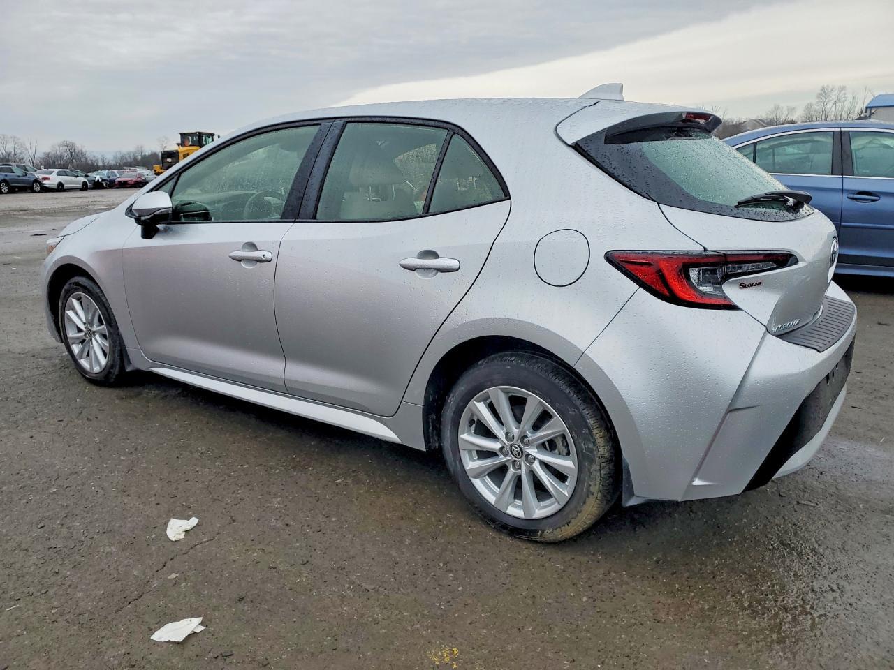 2024 Toyota Corolla Hatchback Se - Фото 2