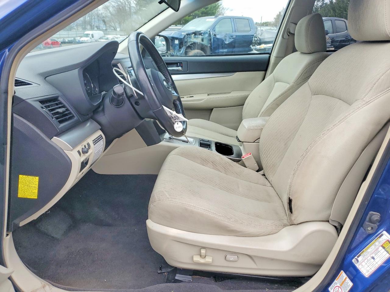 2010 Subaru Outback 2.5I Premium - Image 7
