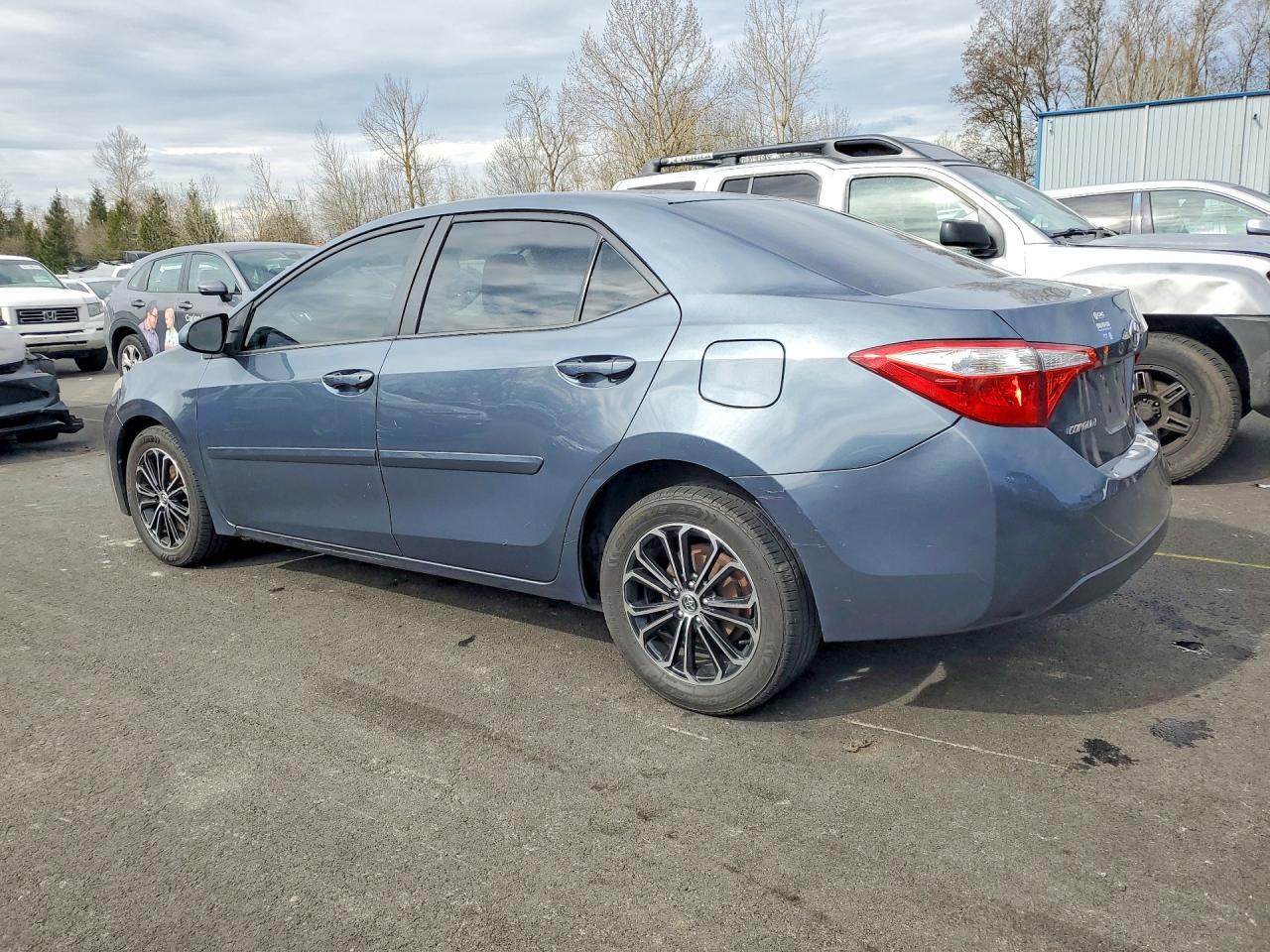 2014 Toyota Corolla Le - Image 2