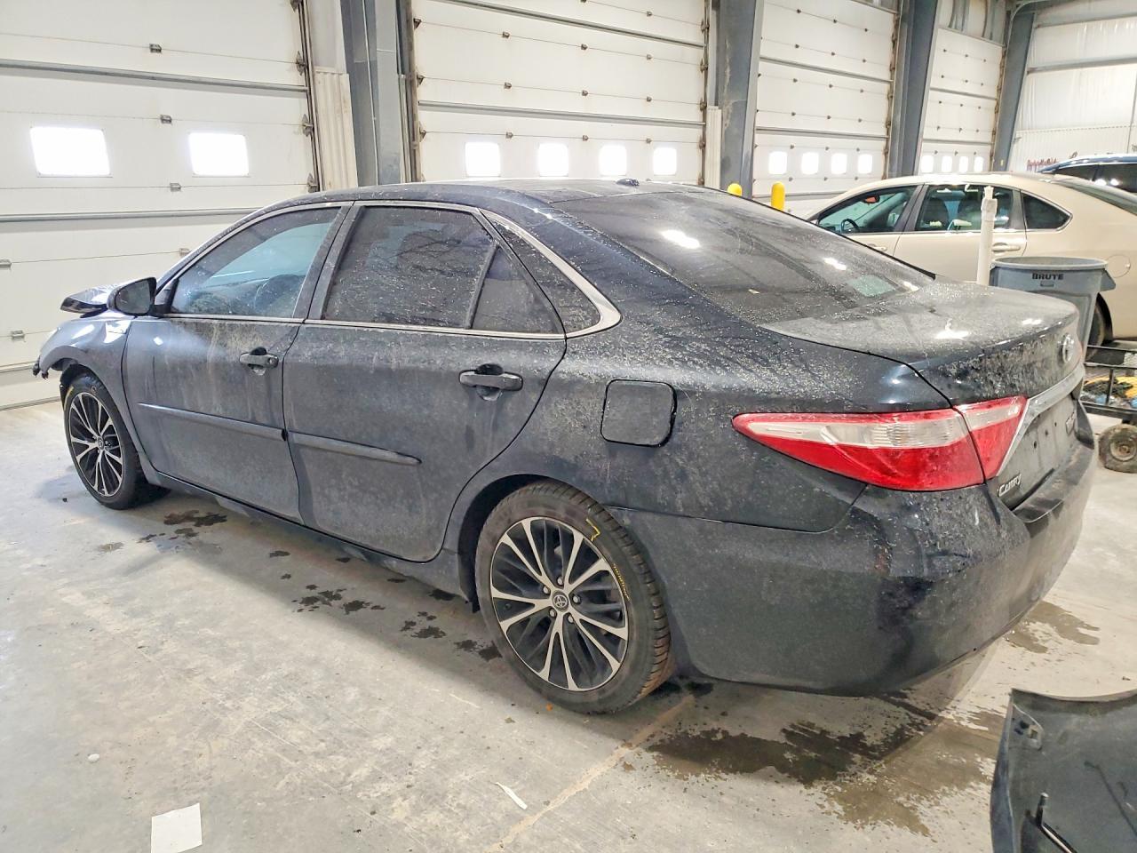 2017 Toyota Camary - Фото 2