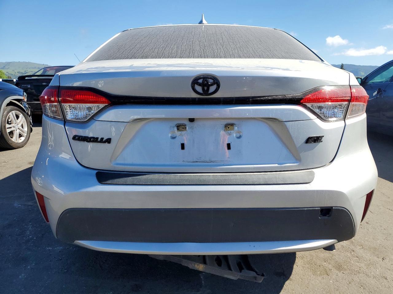2021 Toyota Corolla Le - Фото 6