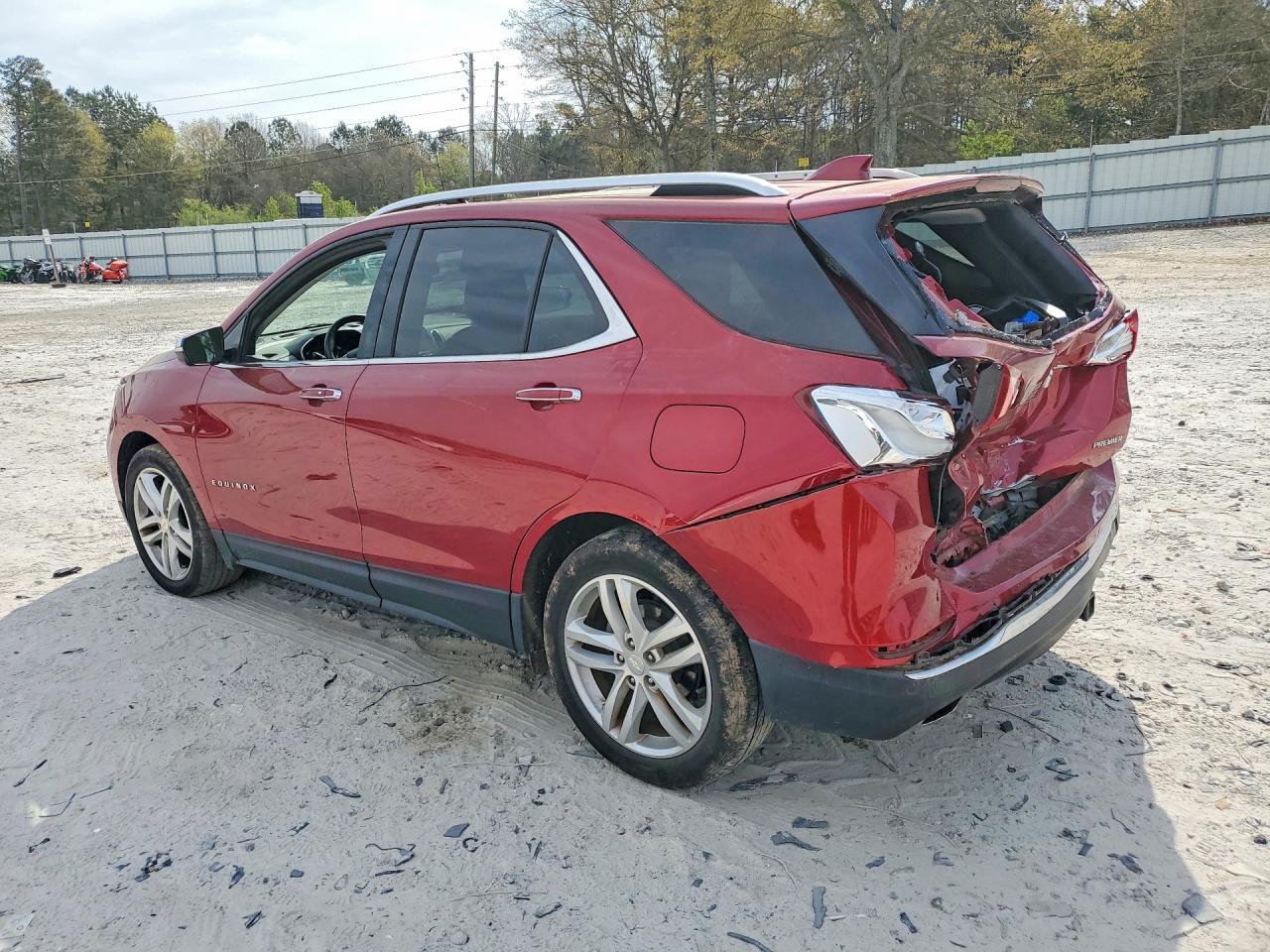 2020 Chevrolet Equinox Premier - Image 2