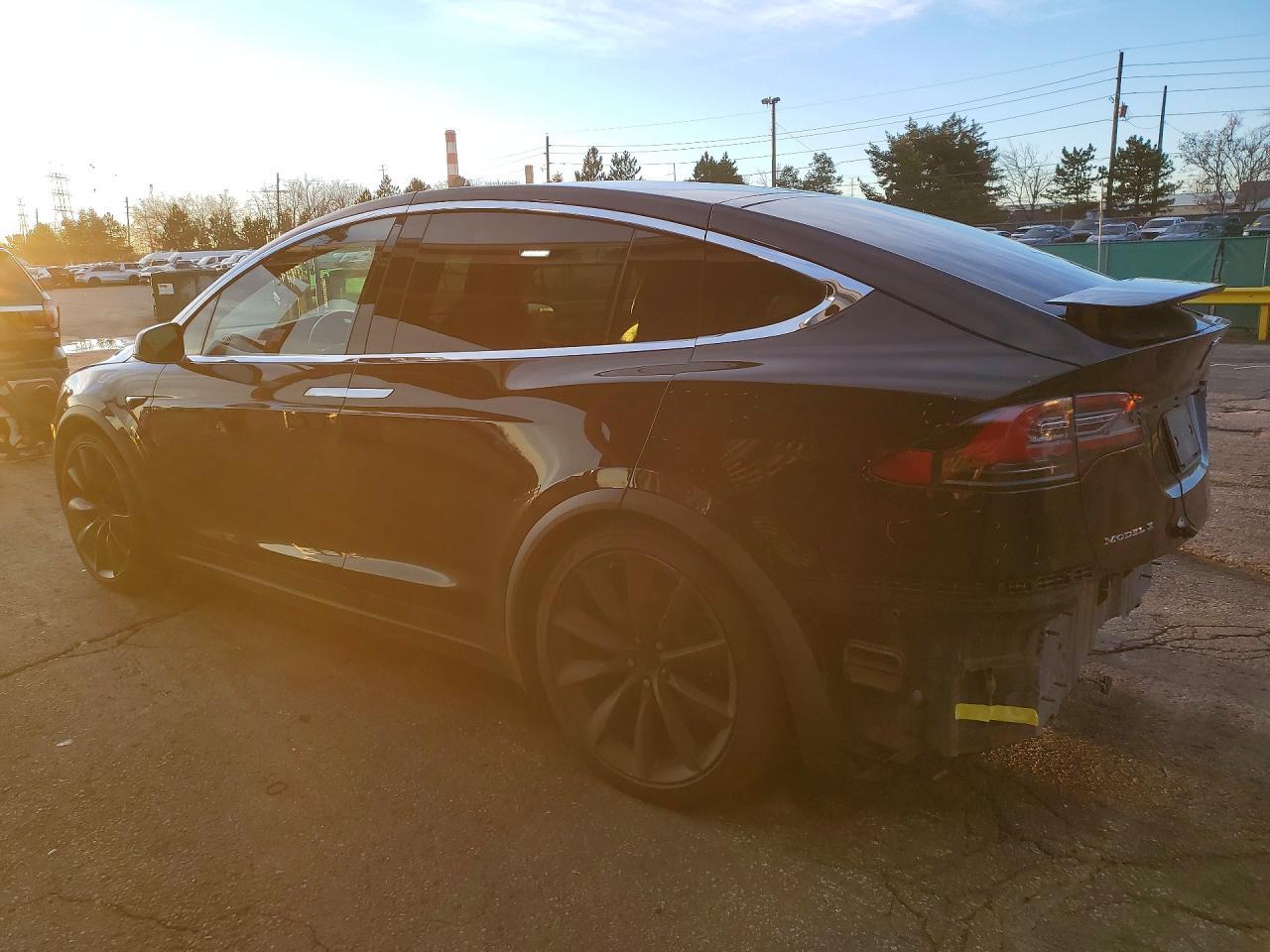 2017 Tesla Model X - Фото 2