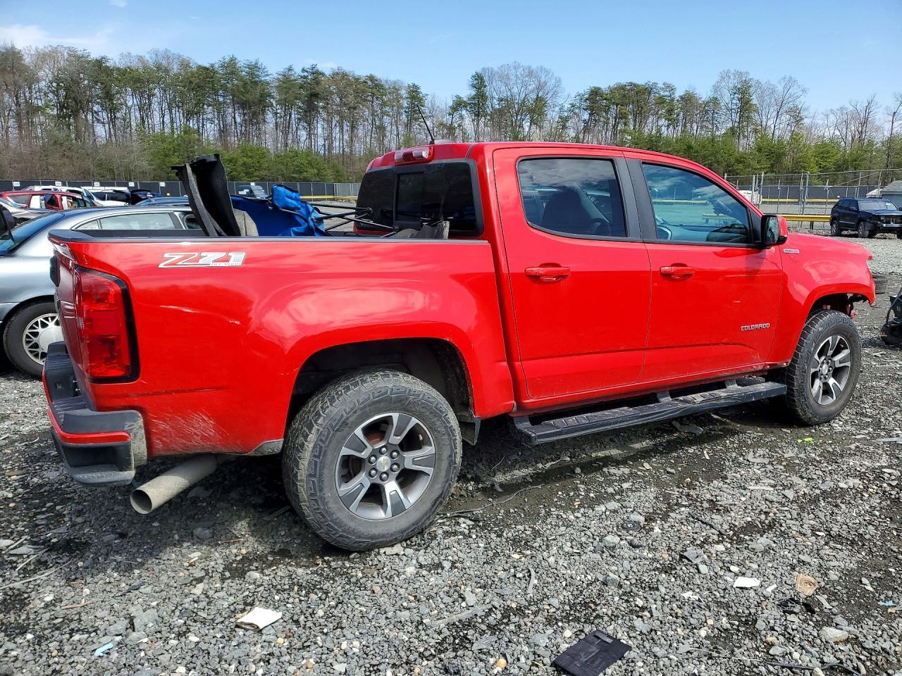 2017 Chevrolet Colorado Z71 - Image 3