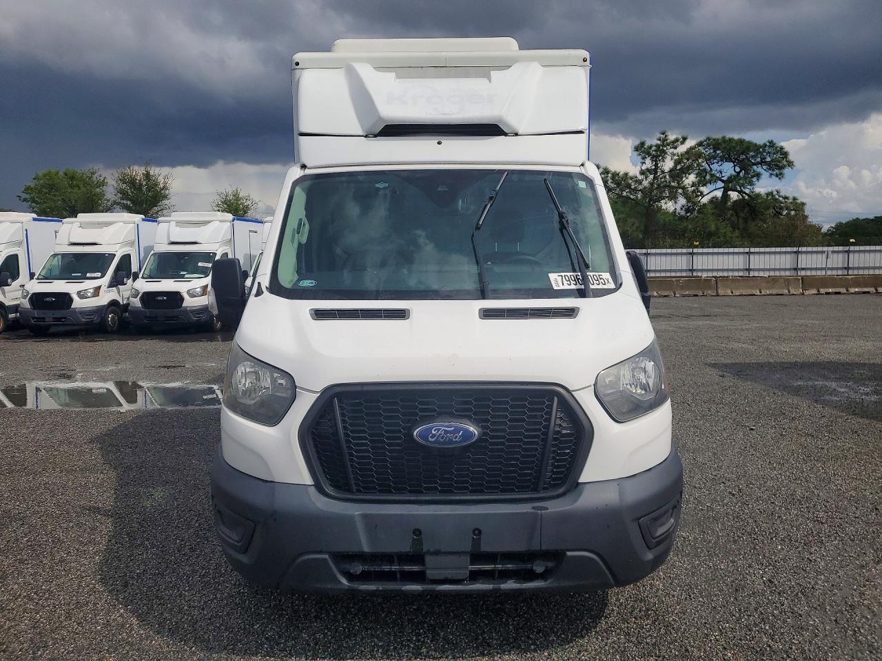 2020 Ford Transit Delivery Truck - Фото 5