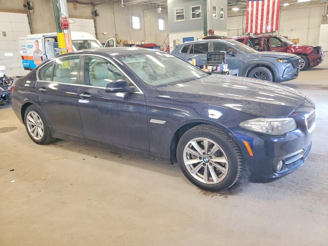 2016 BMW 528 Xi - Image 4