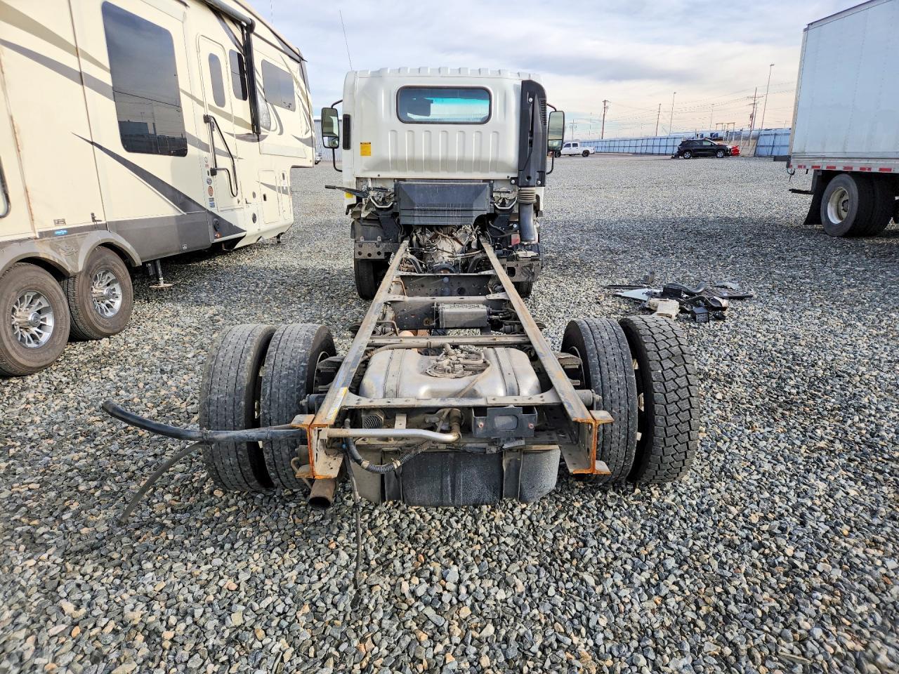 2024 Isuzu Npr Hd Truck Cab And Chassis - Фото 6