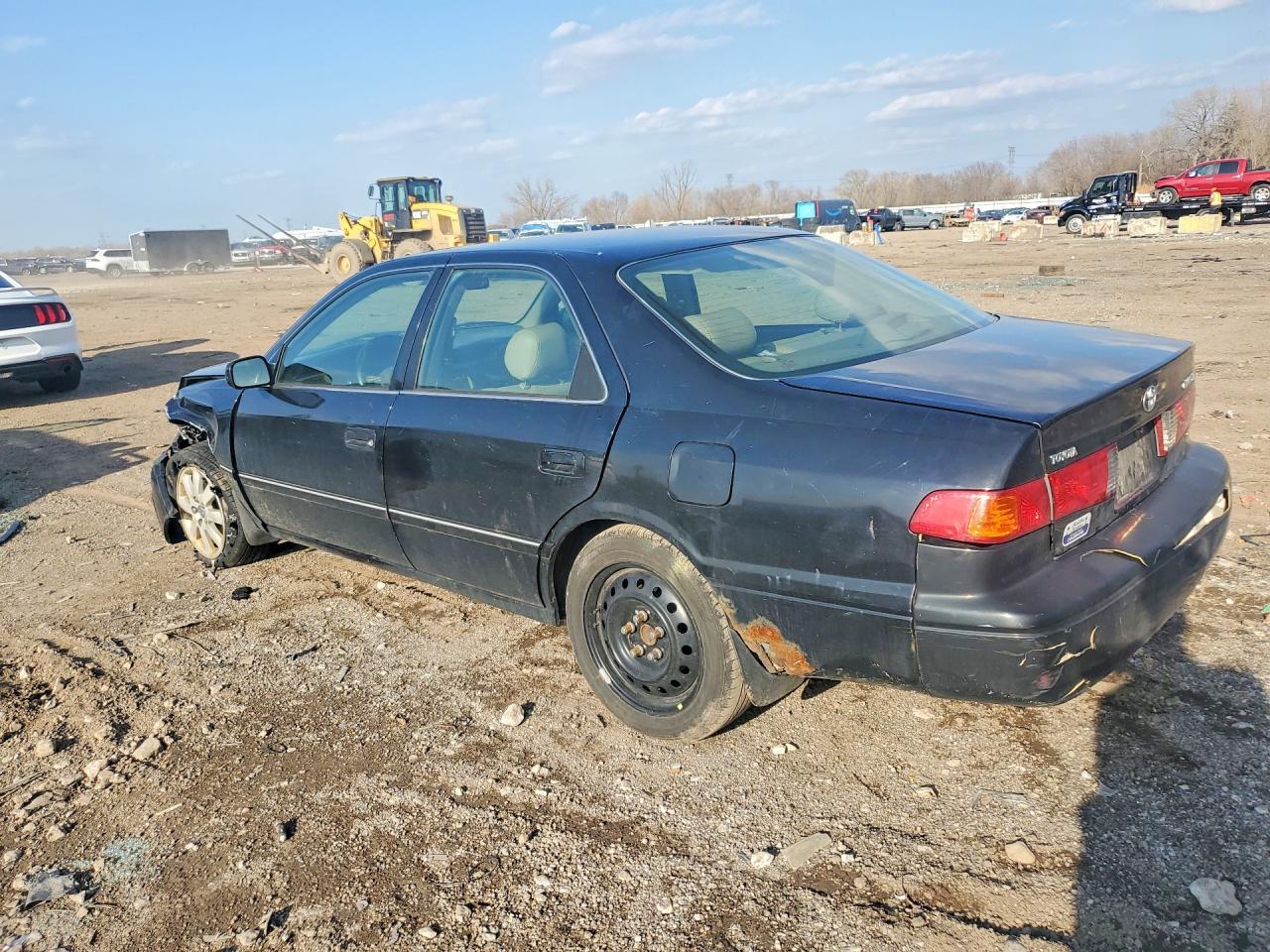2001 Toyota Camry - Фото 2