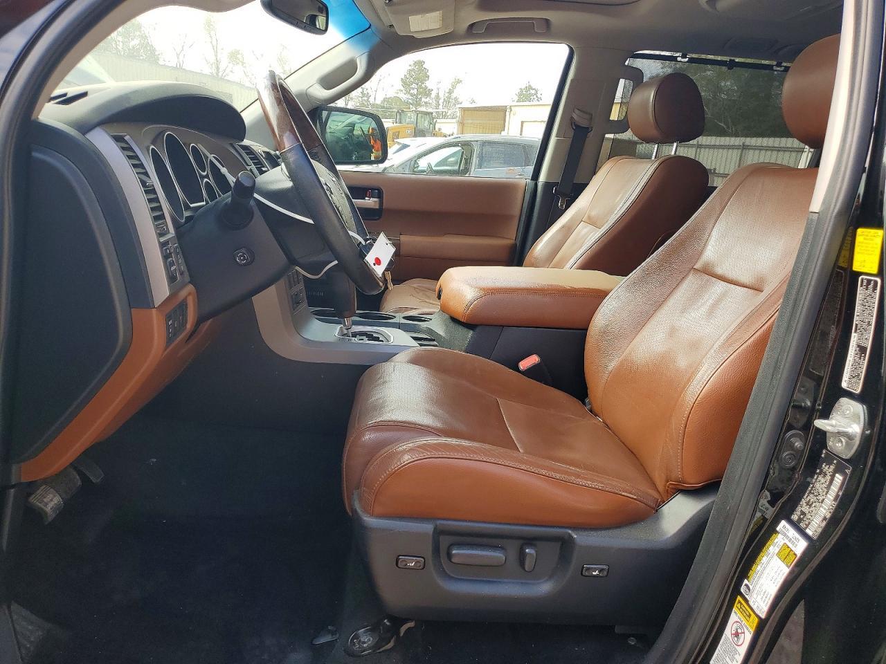 2010 Toyota Sequoia Platinum - Image 7