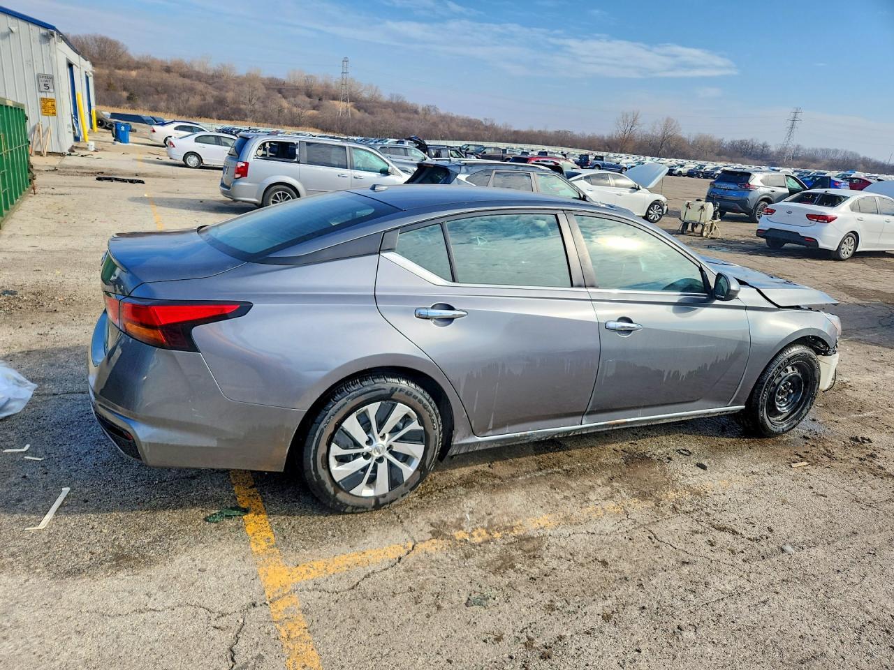 2019 Nissan Altima 2.5 S - Image 3