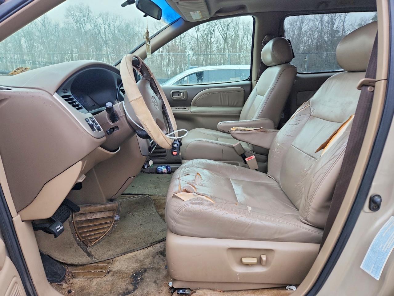 2003 Toyota Sienna - Фото 7