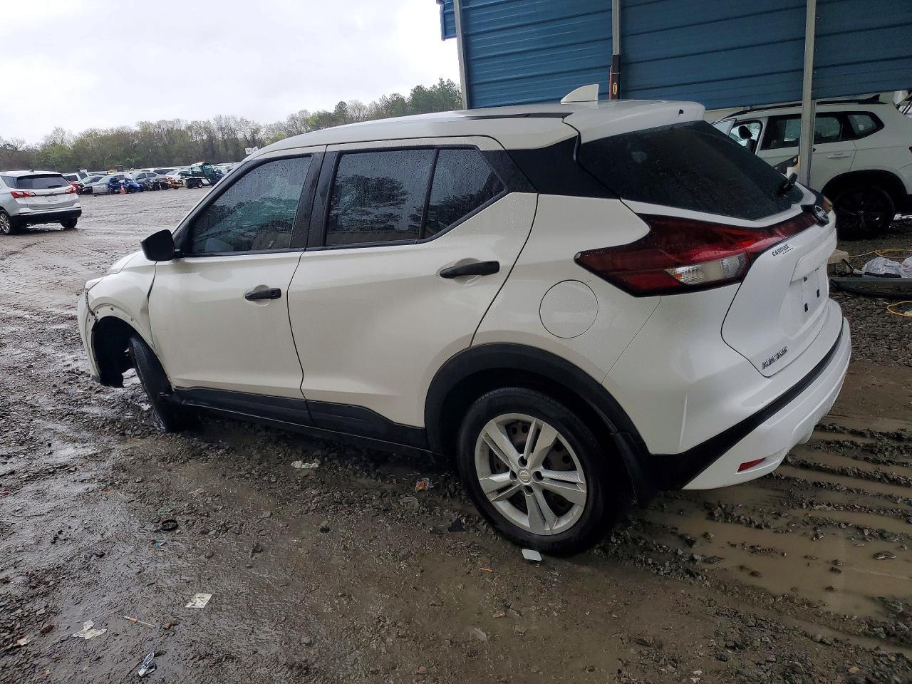 2022 Nissan Kicks S - Фото 2