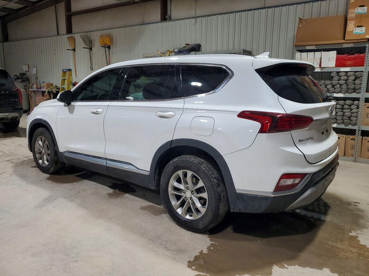 2020 Hyundai Santa Fe Sel - Image 2