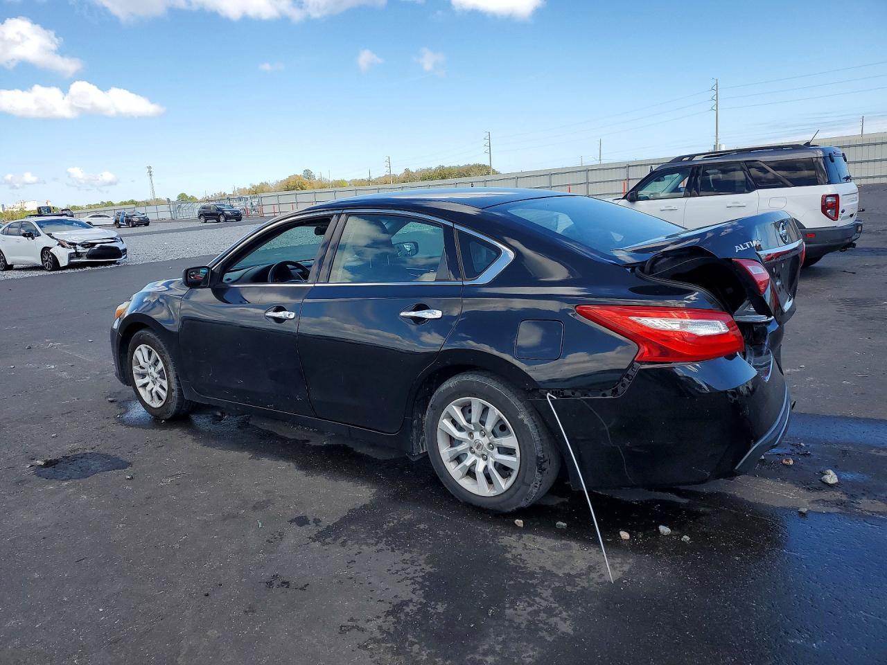 2017 Nissan Altima 2.5 S - Фото 2