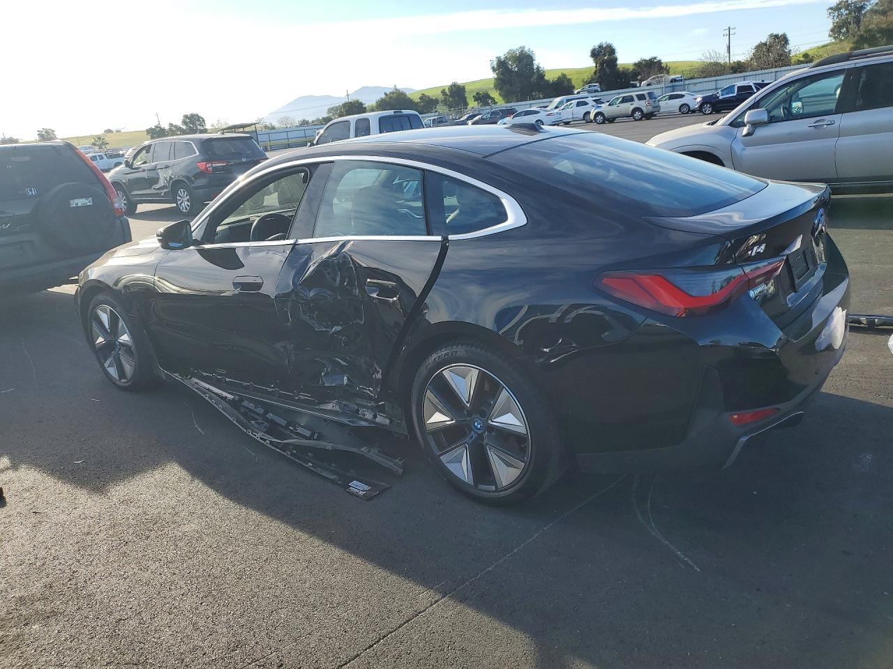2024 BMW I4 xDrive 40 - Фото 2
