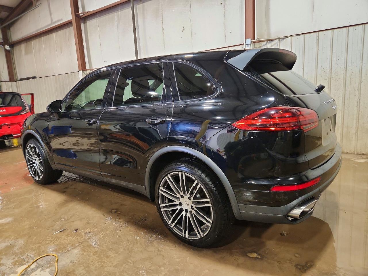2016 Porsche Cayenne - Фото 2