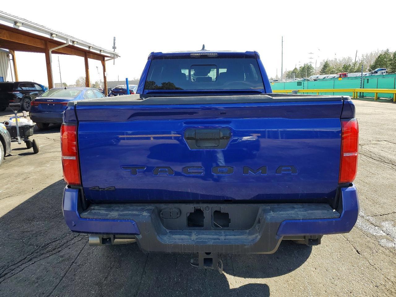 2025 Toyota Tacoma Trd Off-Road - Image 6