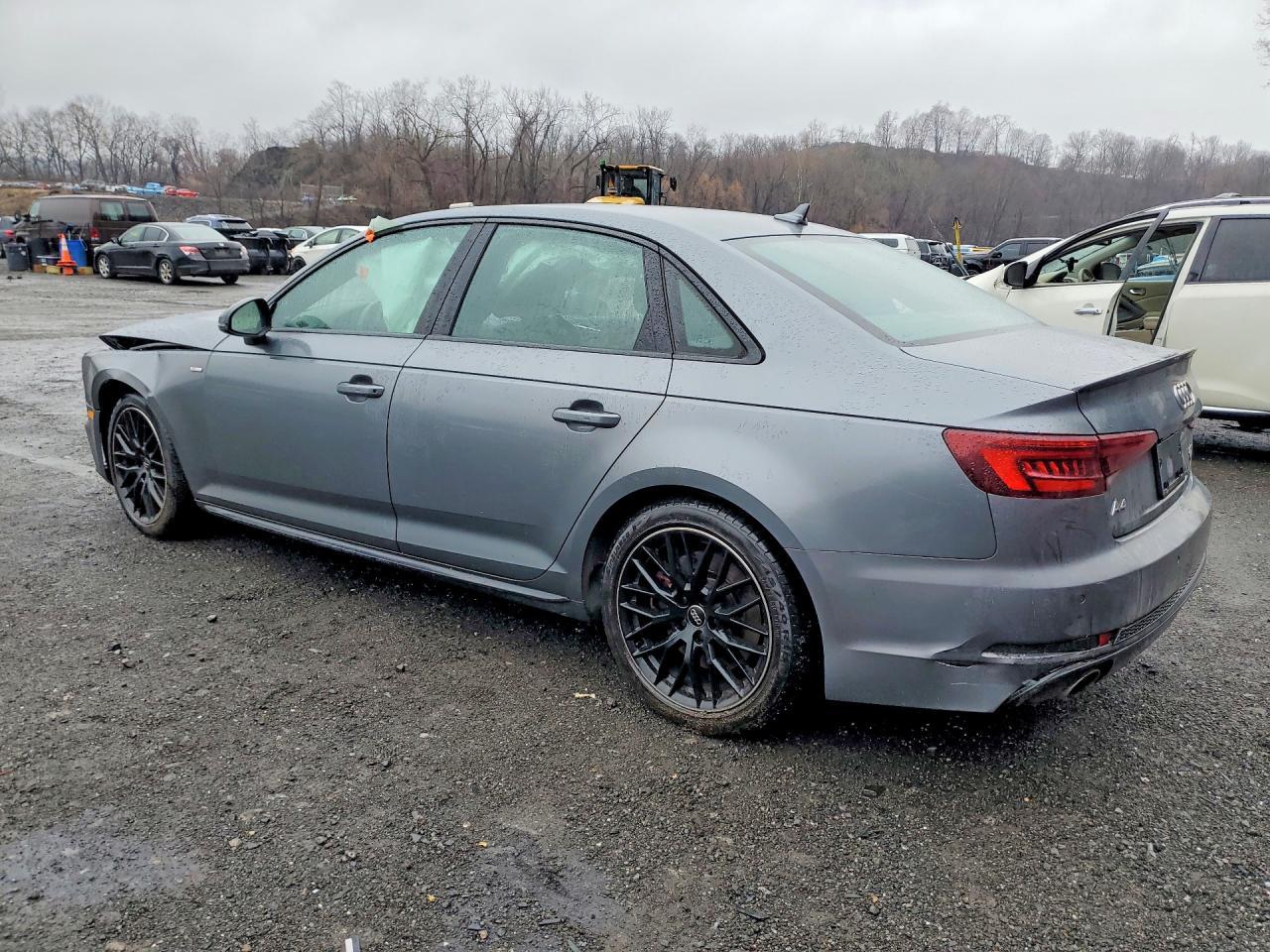 2018 Audi A4 Premium Plus - Фото 2