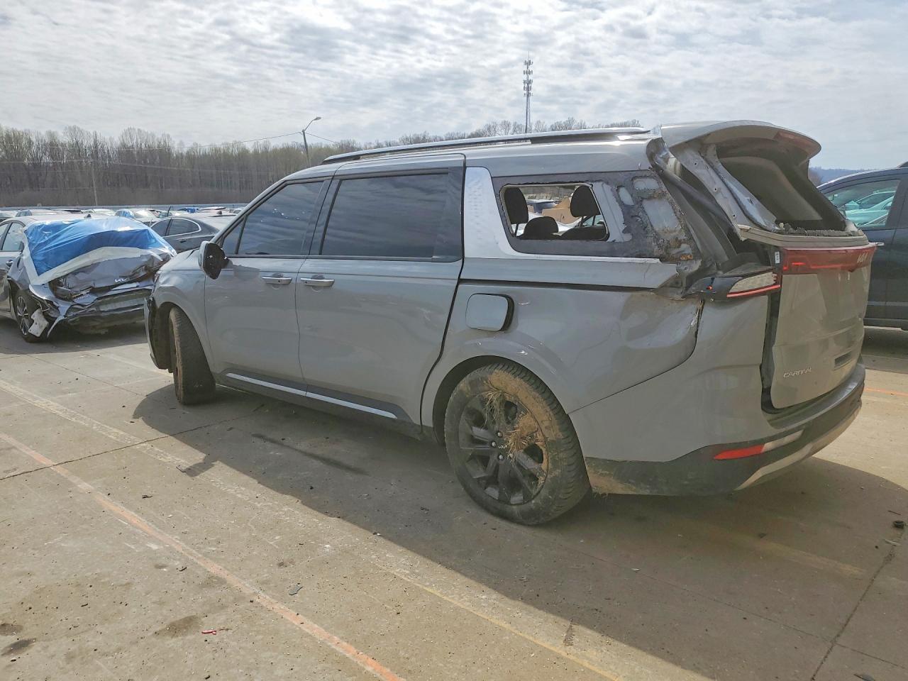 2024 Kia Carnival Sx Prestige - Фото 2