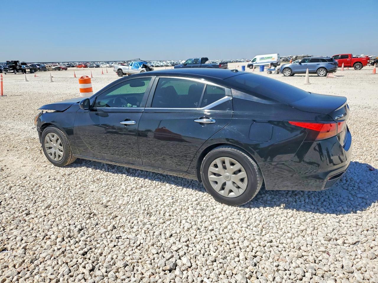 2020 Nissan Altima 2.5 S - Image 2