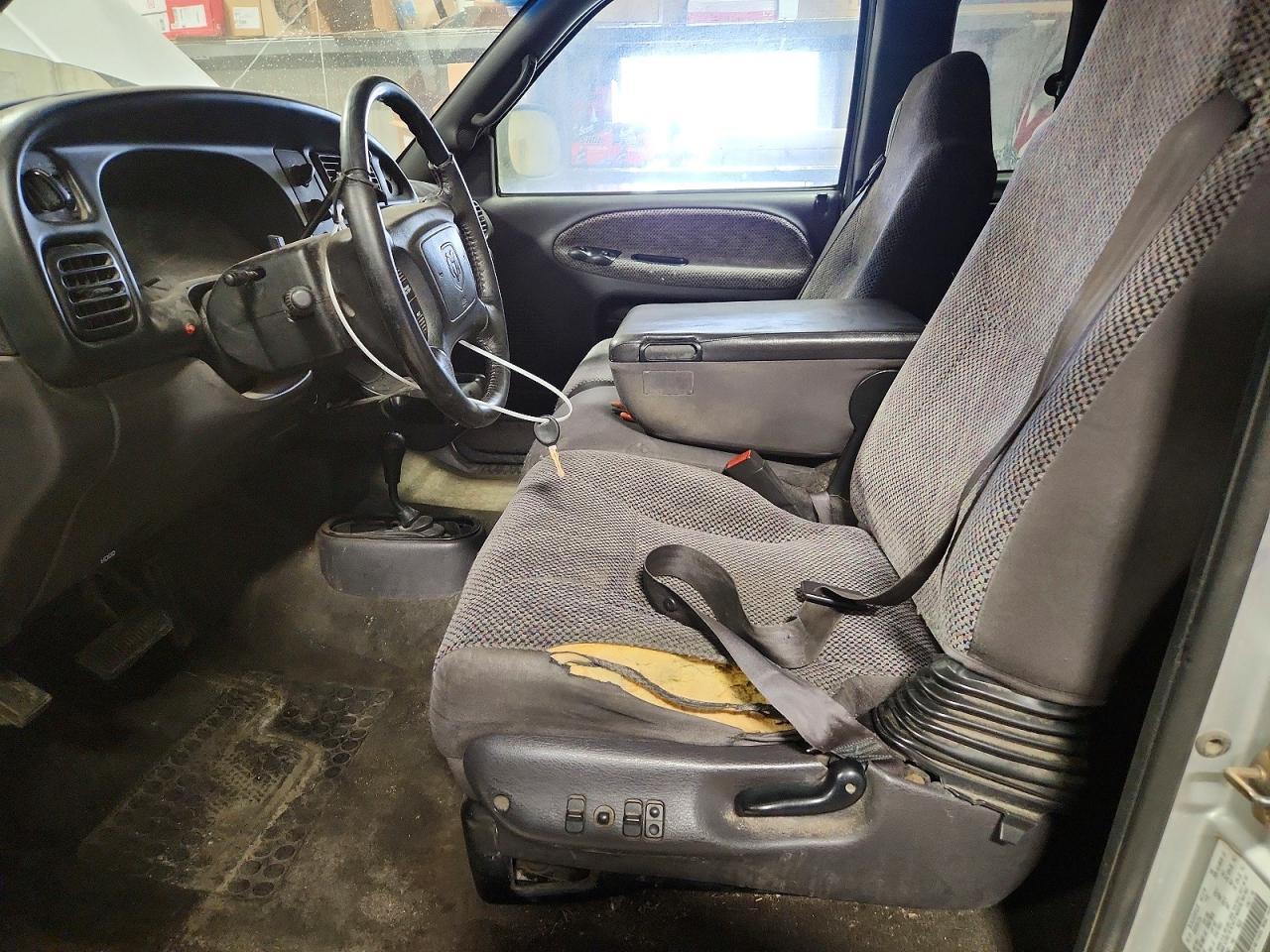 2001 Dodge Ram 1500 - Фото 7