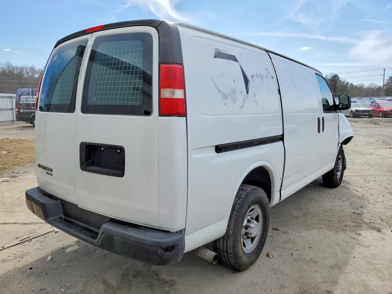 2014 Chevrolet Express G2500 - Image 3
