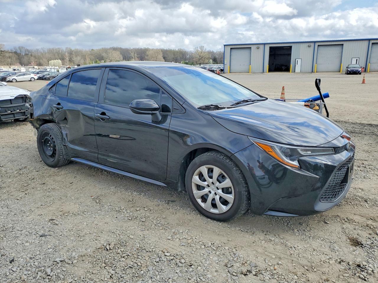 2021 Toyota Corolla Le - Image 4