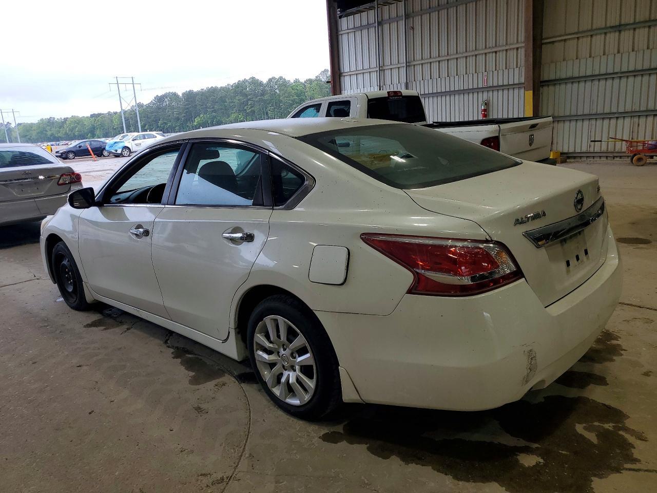 2013 Nissan Altima 3.5 S - Image 2