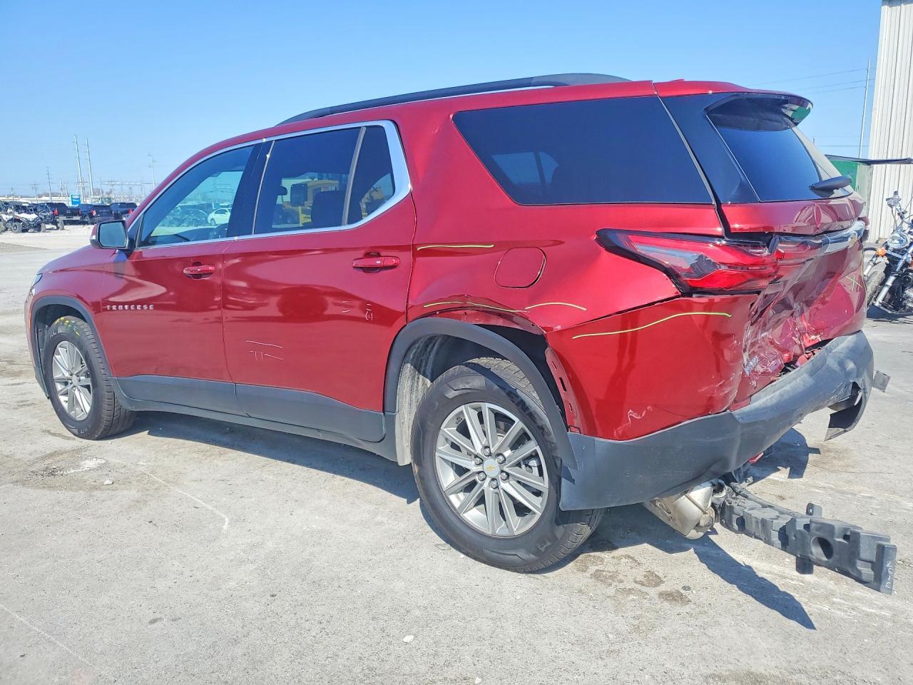 2023 Chevrolet Traverse Lt - Фото 2