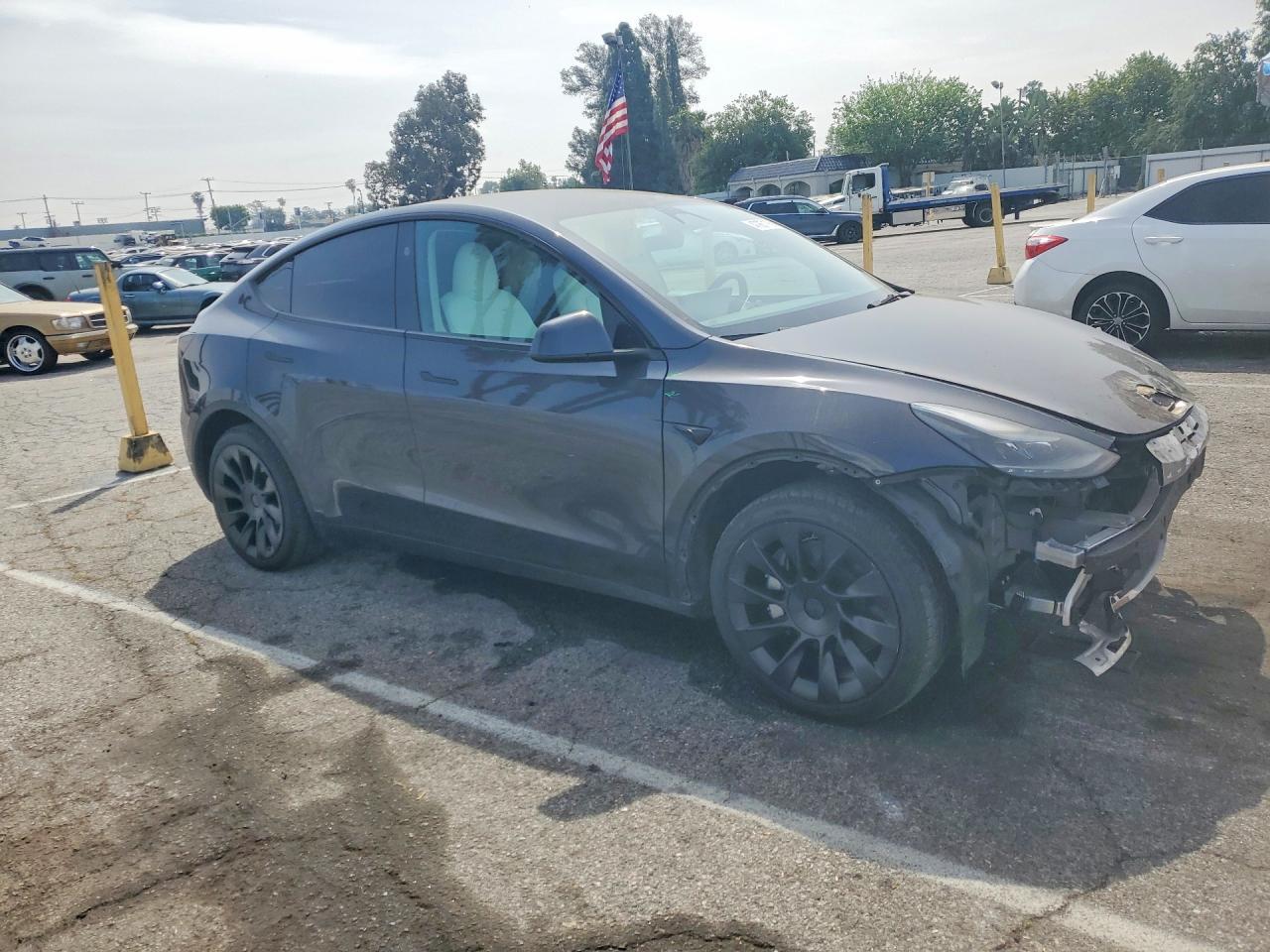 2024 Tesla Model Y - Image 4