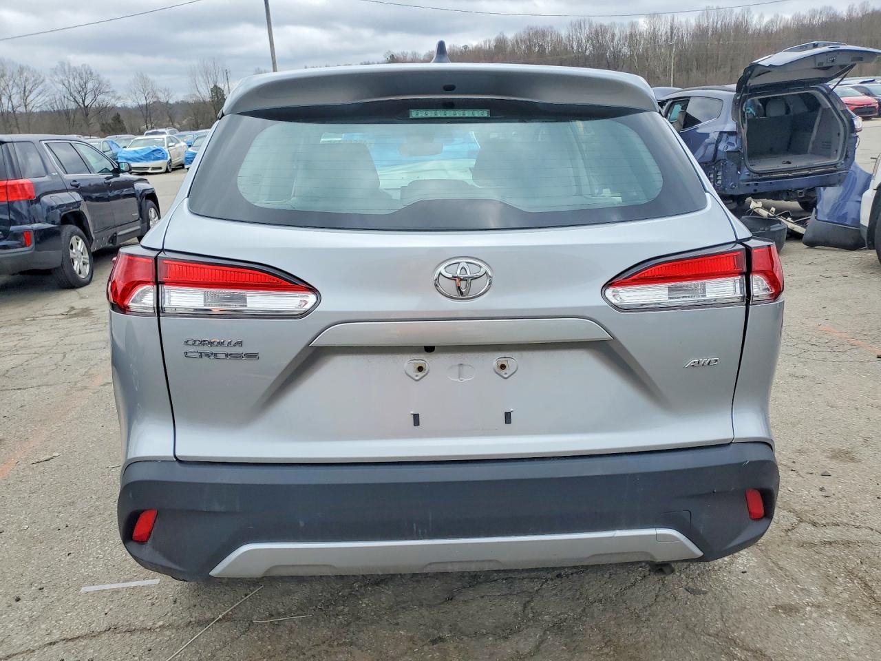 2022 Toyota Corolla Cross L - Фото 6