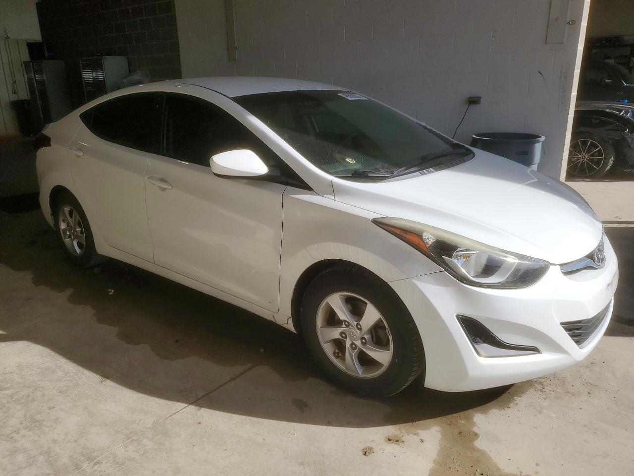 2015 Hyundai Elantra Se - Image 4