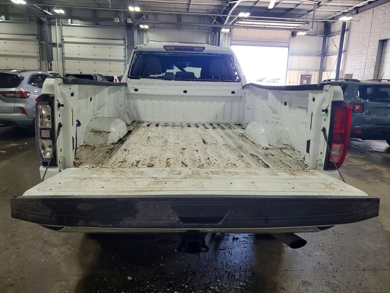 2024 GMC Sierra K3500 - Image 6