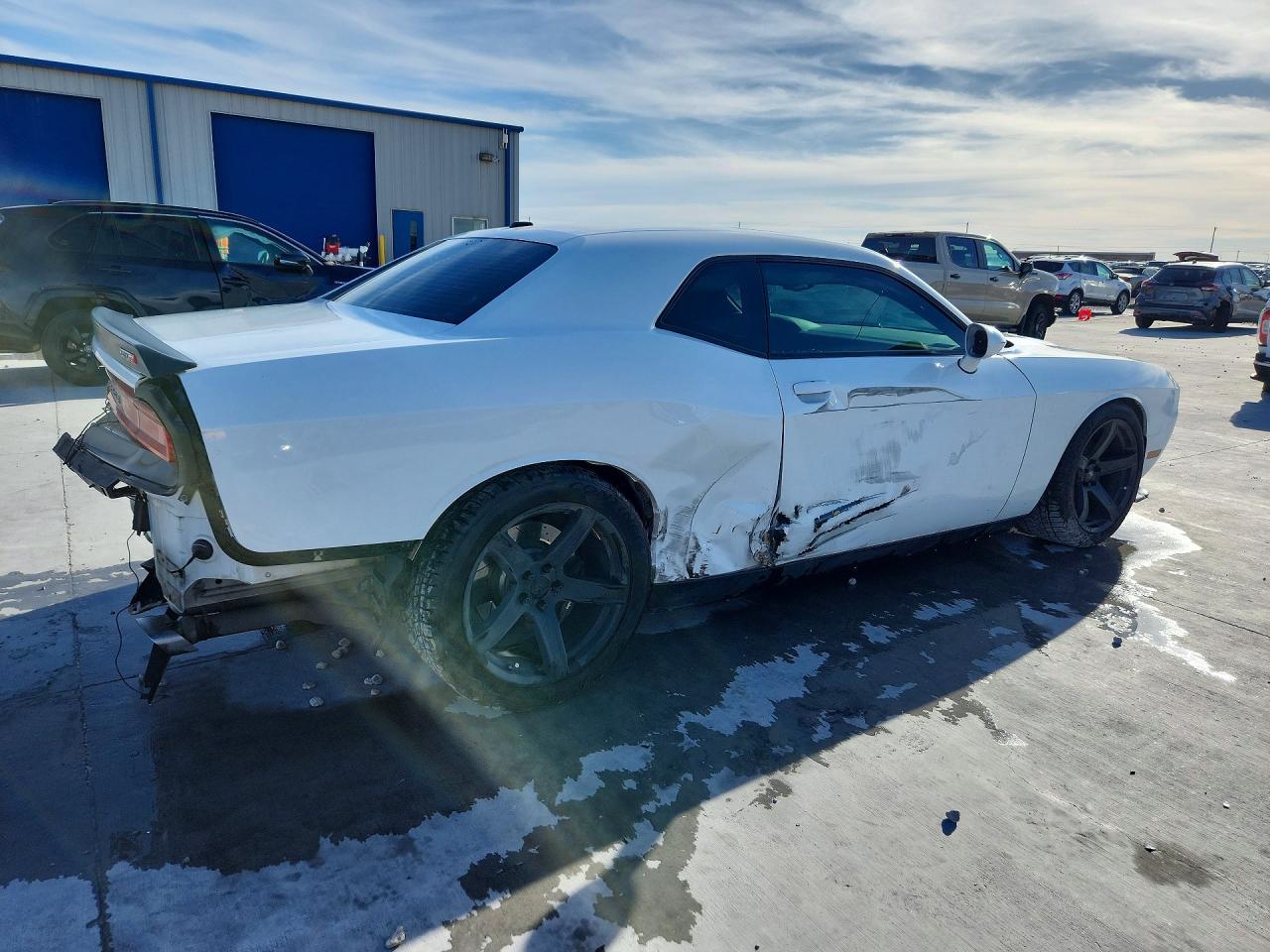 2014 Dodge Challenger Srt8 Core - Image 3