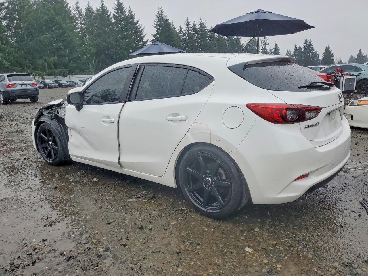2018 Mazda 3 Sport - Image 2