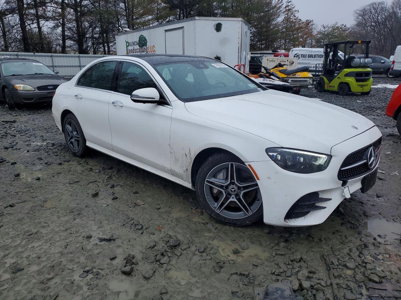 2022 Mercedes-Benz E 350 4Matic - Фото 4