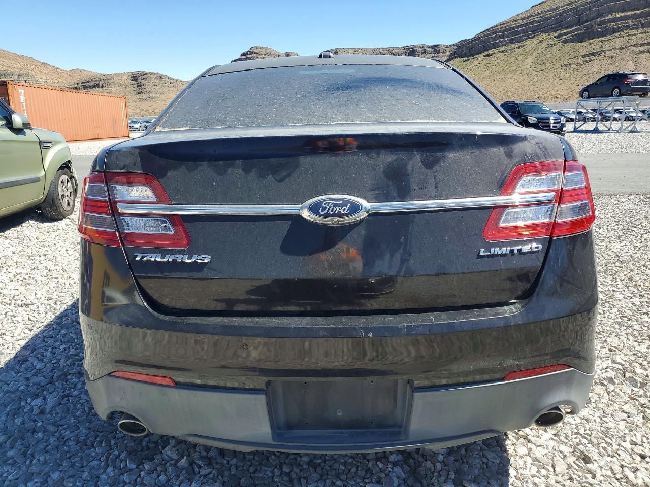 2014 Ford Taurus Limited - Image 6