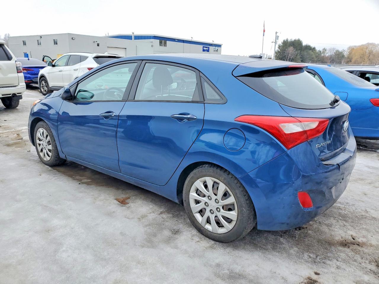 2014 Hyundai Elantra Gt - Image 2
