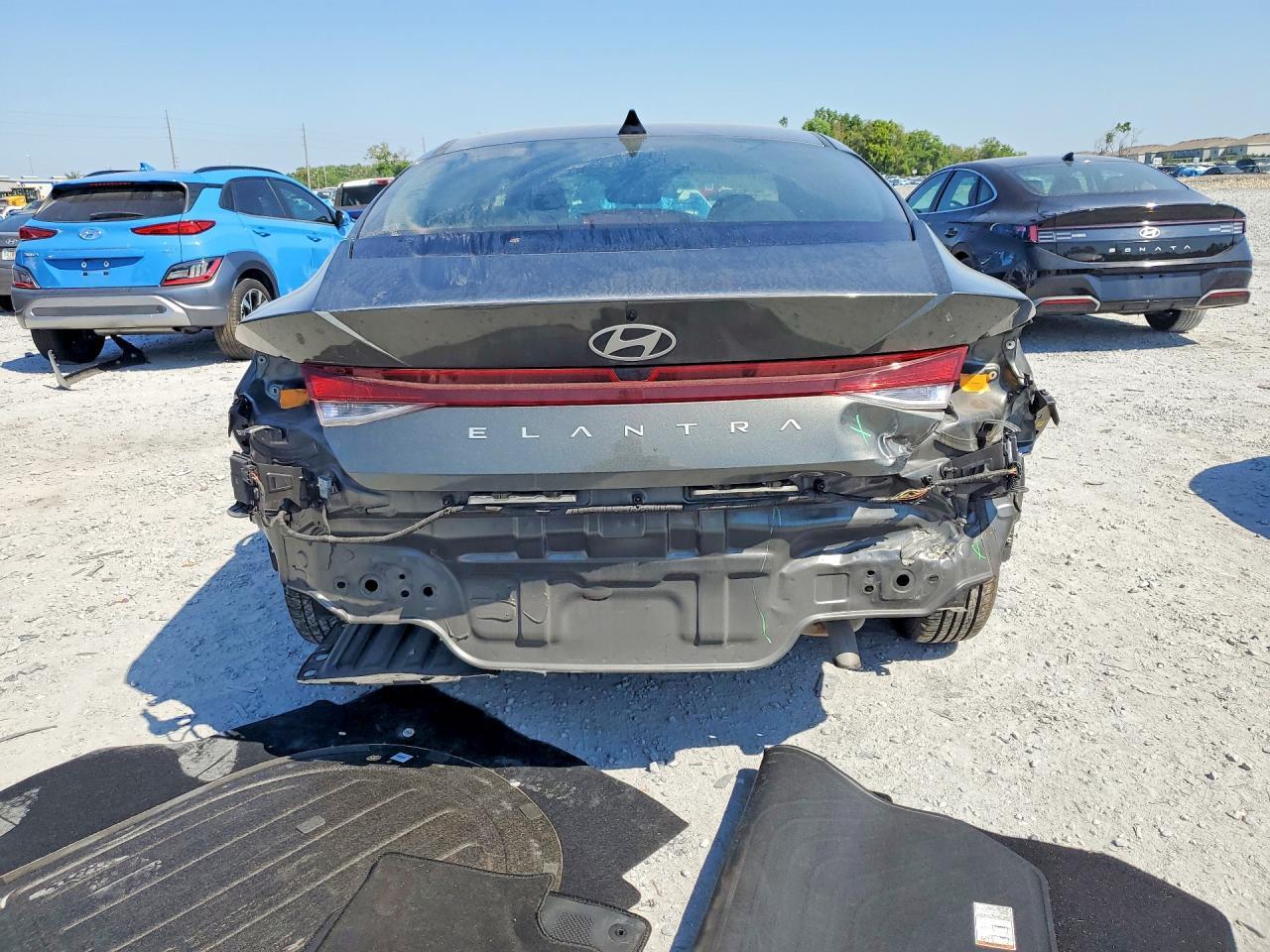 2024 Hyundai Elantra Se - Фото 6