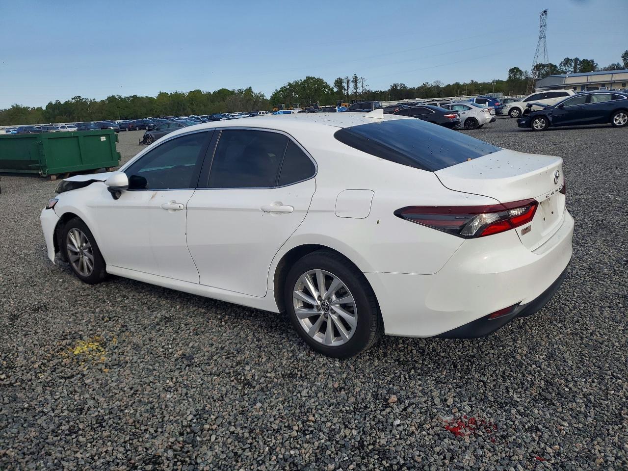 2023 Toyota Camry Le - Фото 2