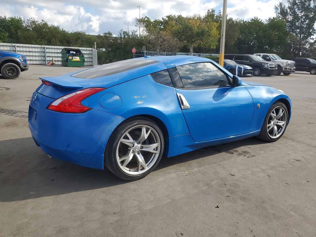 2011 Nissan 370Z Touring - Фото 3