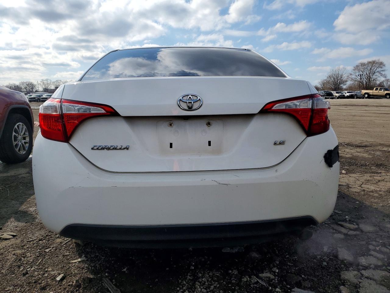 2015 Toyota Corolla Le - Image 6