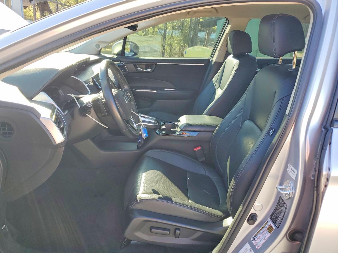 2018 Honda Clarity Touring - Image 7